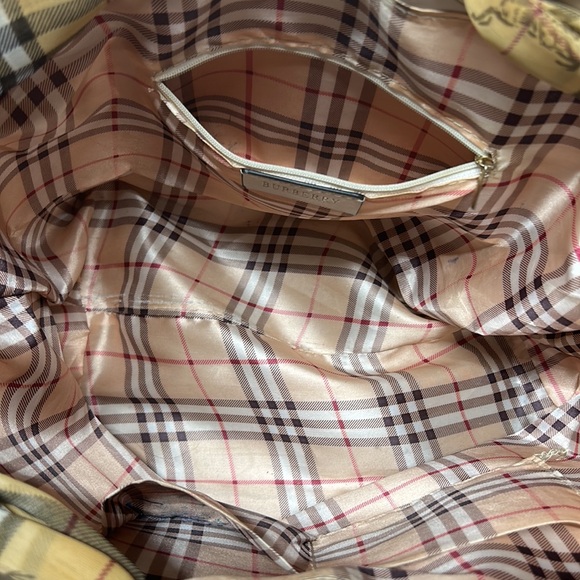 Tote with scarf - Picture 7 of 11